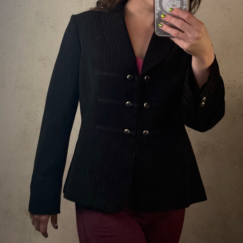 Vintage Tahari Black Double-Breasted Style Blazer Jacket in Black Size 12 Petite - Picture 2 of 10